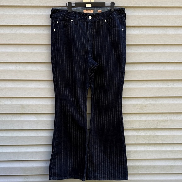 Ariat | Silver Stripe Rinse Jasmine Perfect Rise Flare Womens Jeans size 18R - Picture 2 of 10